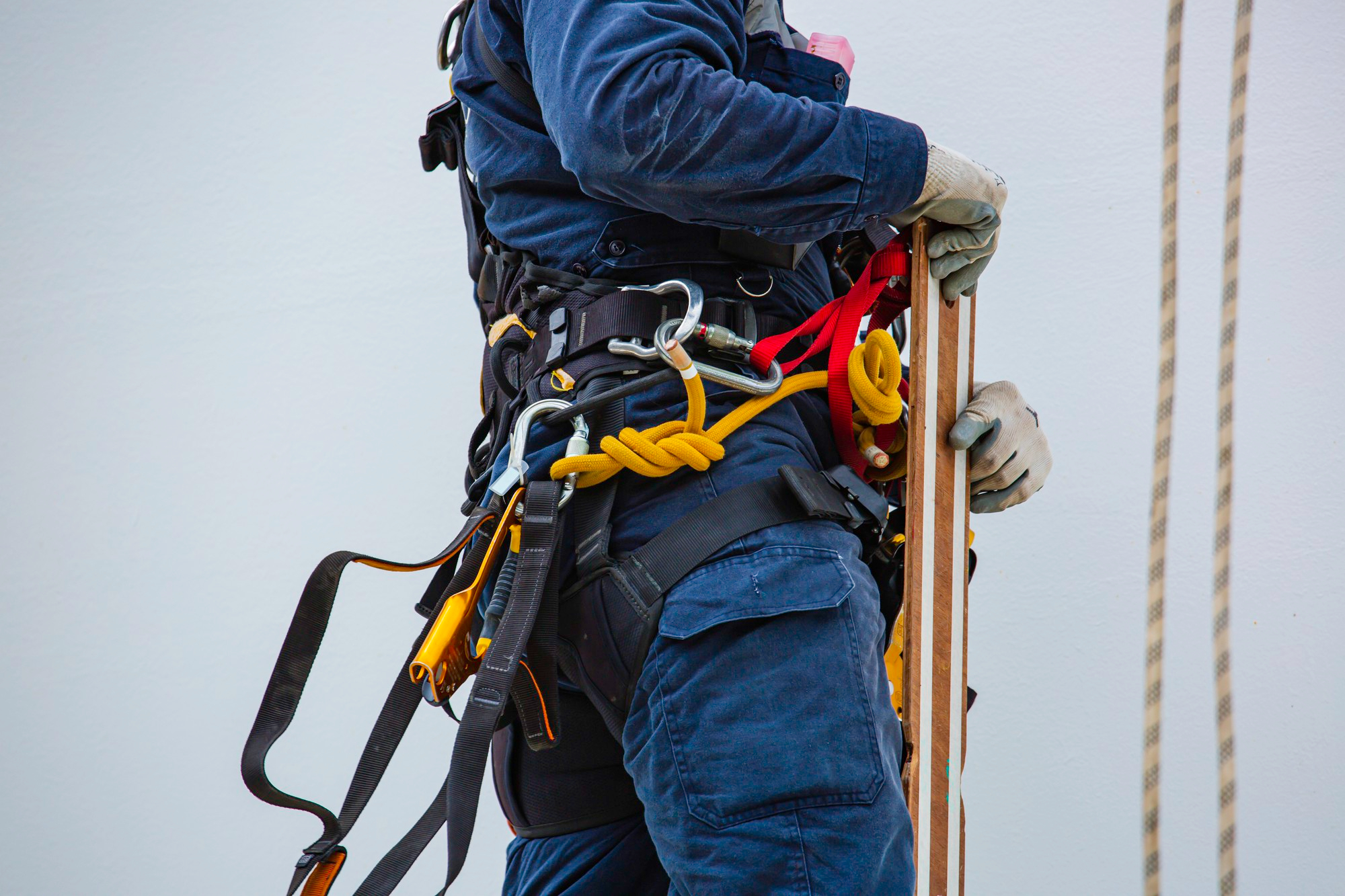 Jangan Asal! Begini Cara Memasang Body Harness yang Benar