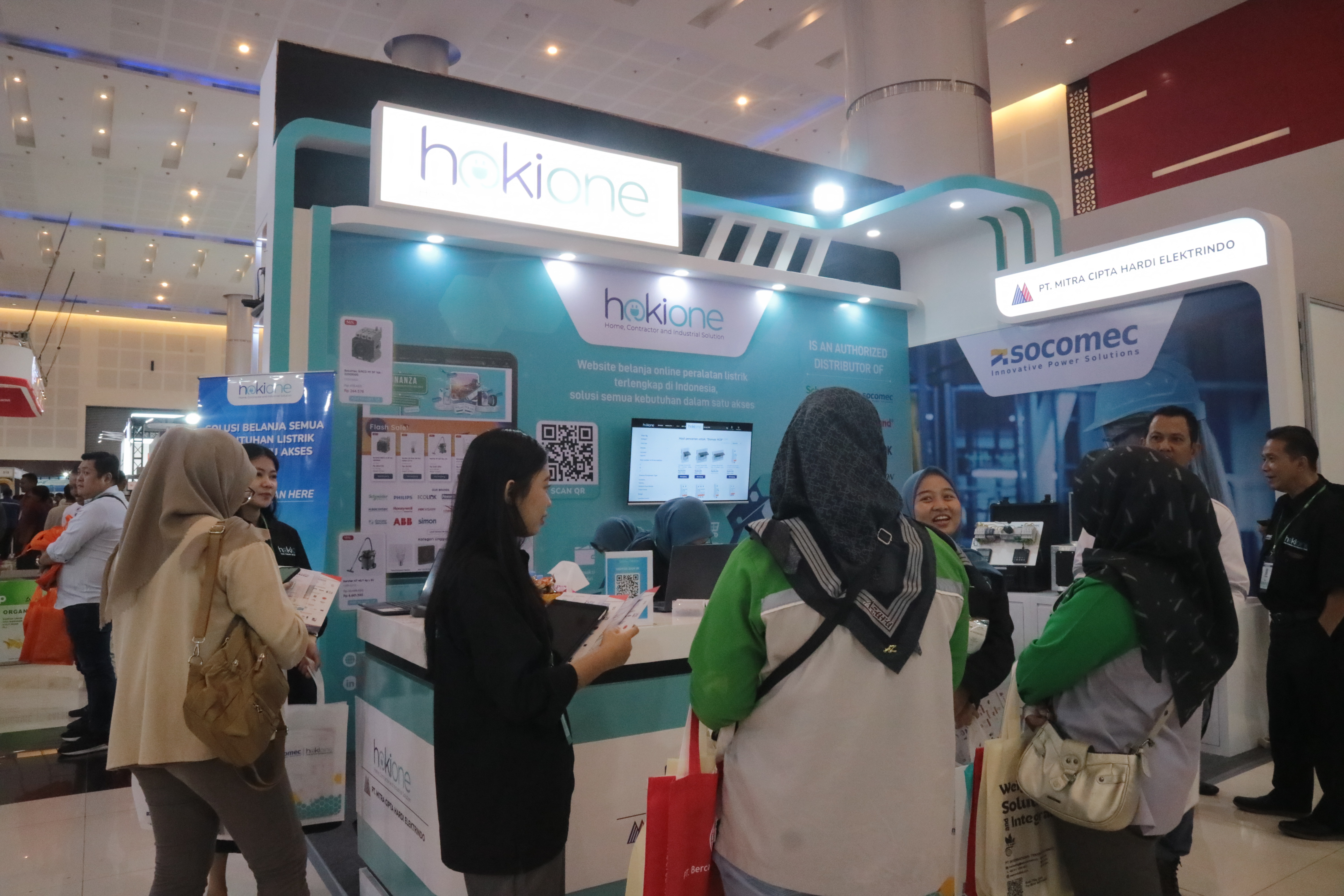 Hokione Ikuti Pameran Manufacturing Surabaya 2024, Hadirkan Produk Alat Listrik Unggulan Socomec